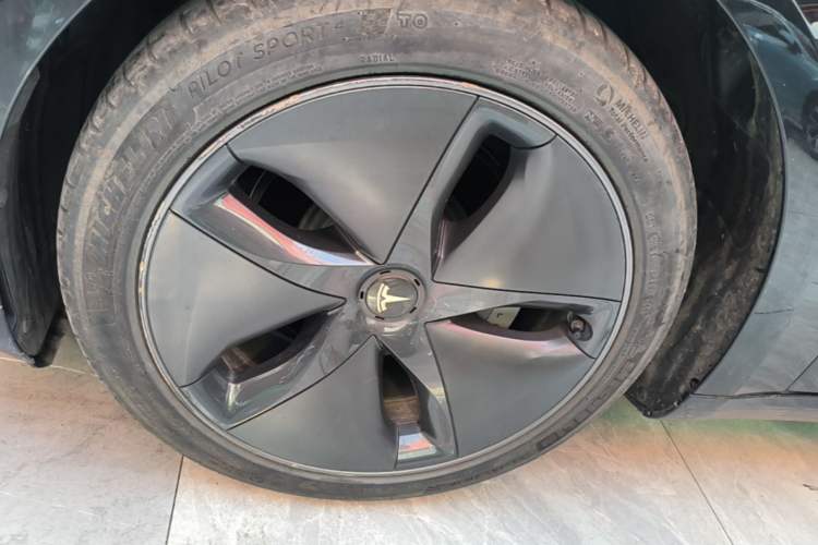 Used Tesla Model 3 2020 Standard Range Rear-Wheel Drive Upgraded Version Left Front Wheel Hub