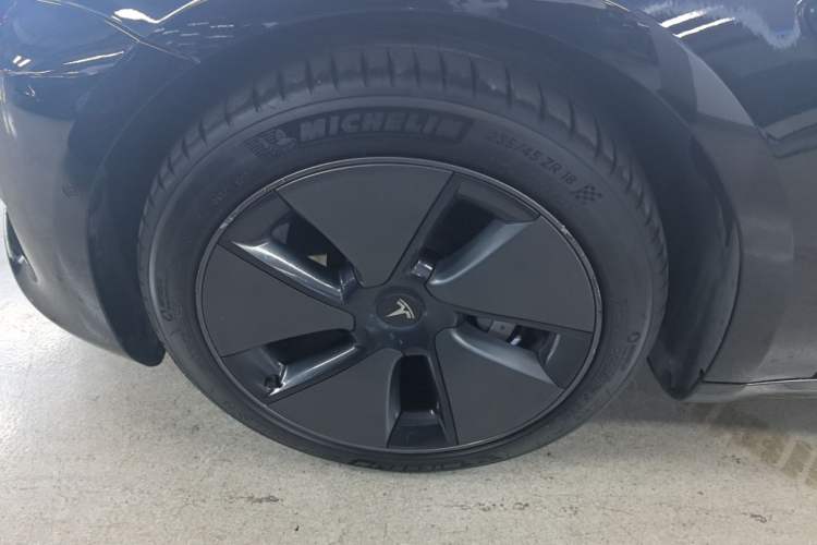 Used Tesla Model 3 2020 Revised Version Standard Range Rear-Wheel Drive – Upgraded Edition Left Front Wheel Hub