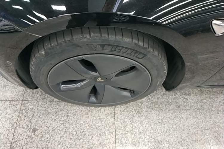 Used Tesla Model 3 2020 Standard Range Rear-Wheel Drive Upgraded Version Left Front Wheel Hub