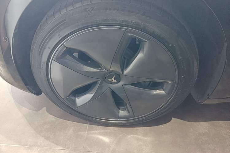 Used Tesla Model 3 2020 Standard Range Rear-Wheel Drive Upgraded Version Left Front Wheel Hub