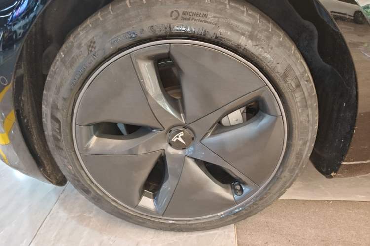 Used Tesla Model 3 2020 Standard Range Rear-Wheel Drive Upgraded Version Left Front Wheel Hub