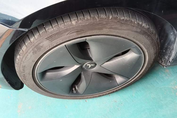 Used Tesla Model 3 2020 Long-Range Rear-Wheel-Drive Version Left Front Wheel Hub