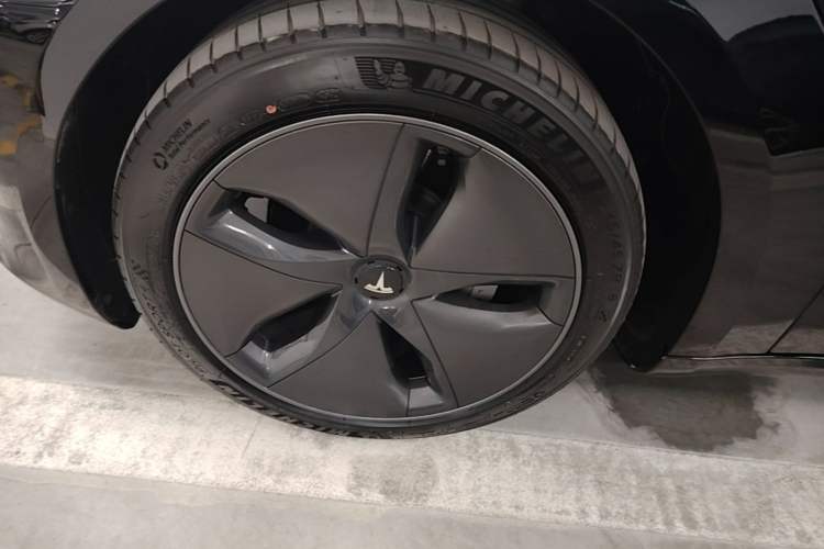 Used Tesla Model 3 2020 Standard Range Rear-Wheel Drive Upgraded Version Left Front Wheel Hub