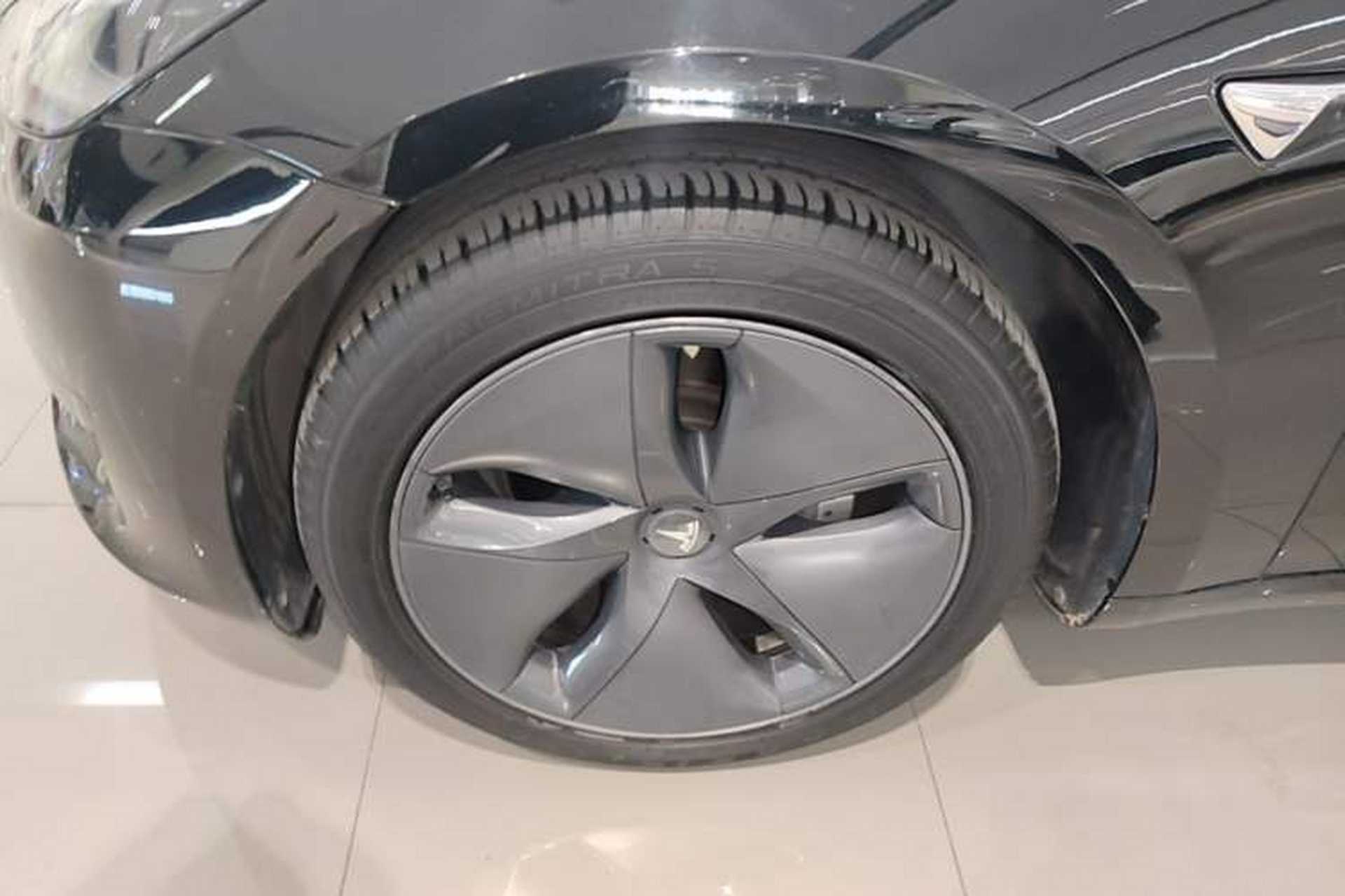 Used Tesla Model 3 2020 Revised Version Standard Range Rear-Wheel Drive – Upgraded Edition Left Front Wheel Hub