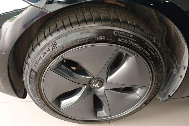 Used Tesla Model 3 2020 Refreshed Version Long-Range Rear-Wheel Drive Left Front Wheel Hub