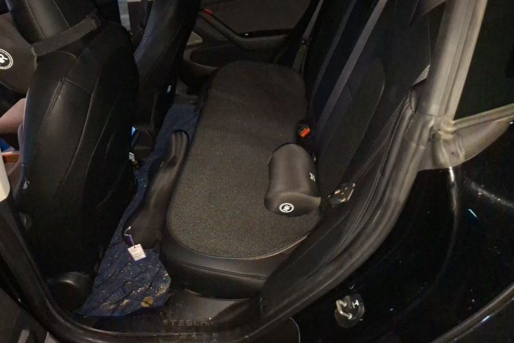 Used Tesla Model 3 2020 Revised Version Standard Range Rear-Wheel Drive – Upgraded Edition Left Rear Seat