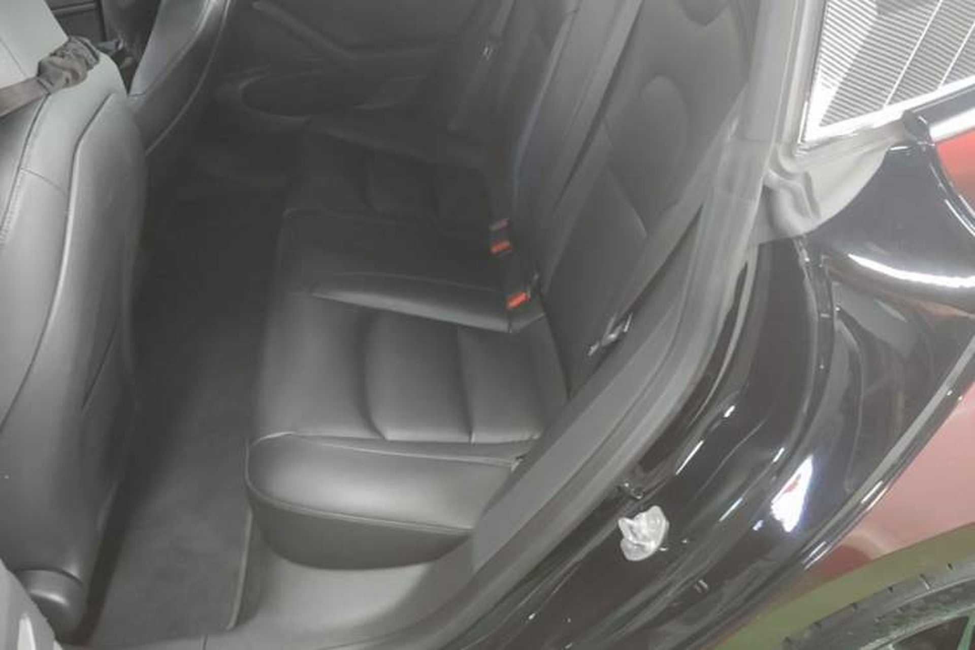 Used Tesla Model 3 2020 Long-Range Rear-Wheel-Drive Version Left Rear Seat