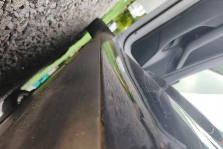 Used Tesla Model 3 2020 Standard Range Rear-Wheel Drive Upgraded Version Left Side Sill