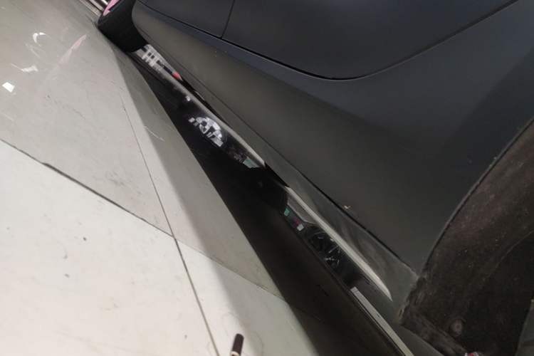 Used Tesla Model 3 2020 Standard Range Rear-Wheel Drive Upgraded Version Left Side Sill