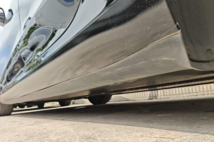 Used Tesla Model 3 2020 Revised Version Standard Range Rear-Wheel Drive – Upgraded Edition Left Side Sill