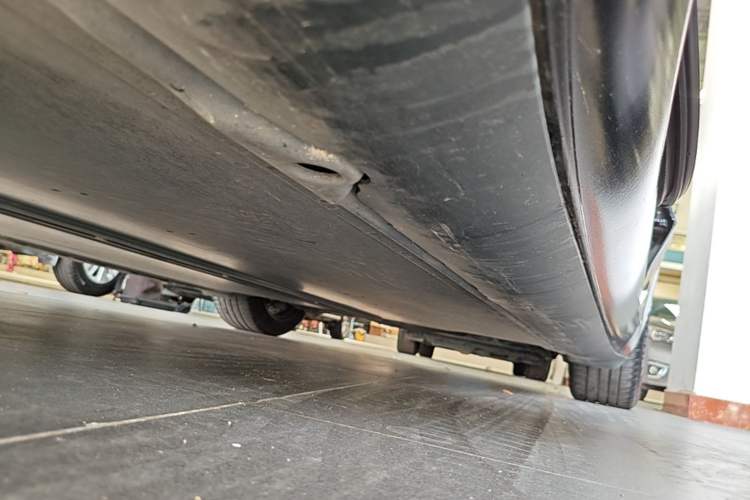 Used Tesla Model 3 2020 Standard Range Rear-Wheel Drive Upgraded Version Left Side Sill
