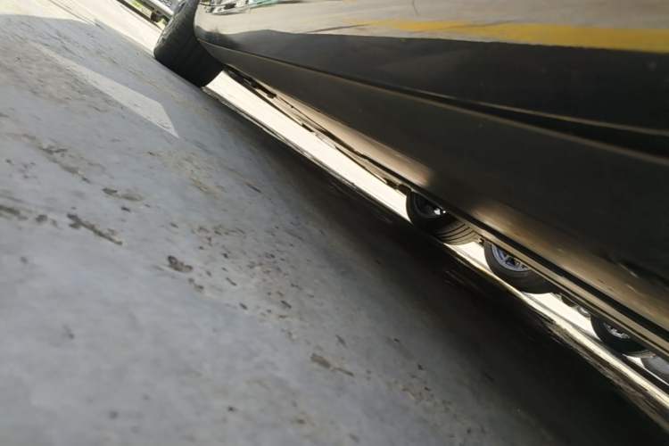 Used Tesla Model 3 2020 Standard Range Rear-Wheel Drive Upgraded Version Left Side Sill