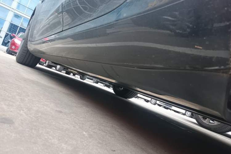 Used Tesla Model 3 2020 Standard Range Rear-Wheel Drive Upgraded Version Left Side Sill