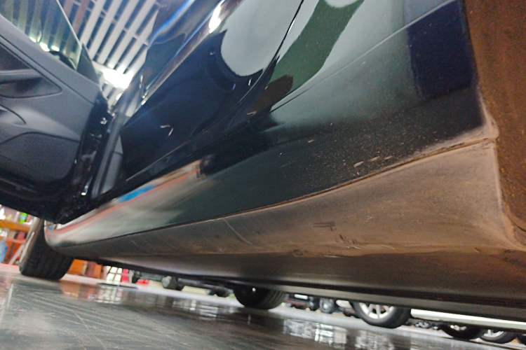 Used Tesla Model 3 2020 Refreshed Version Long-Range Rear-Wheel Drive Left Side Sill