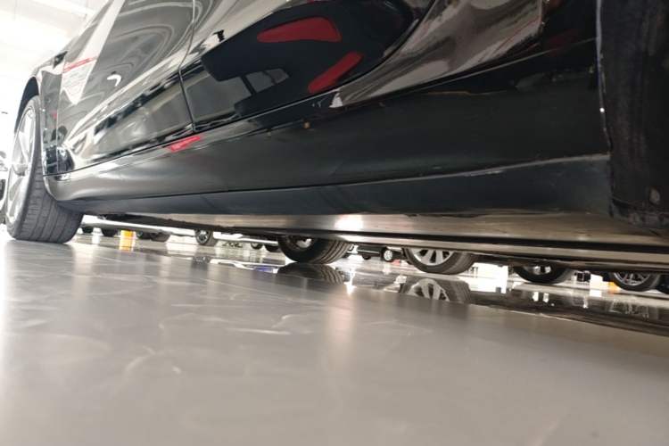 Used Tesla Model 3 2020 Standard Range Rear-Wheel Drive Upgraded Version Left Side Sill