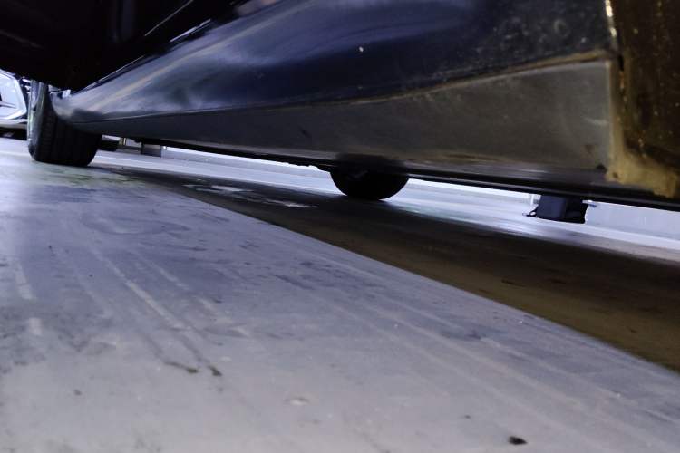 Used Tesla Model 3 2020 Standard Range Rear-Wheel Drive Upgraded Version Left Side Sill