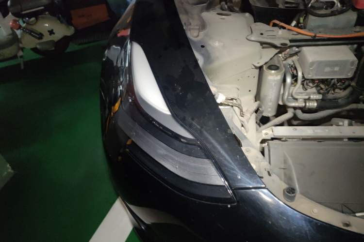 Used Tesla Model 3 2020 Revised Version Standard Range Rear-Wheel Drive – Upgraded Edition Right Front Headlight