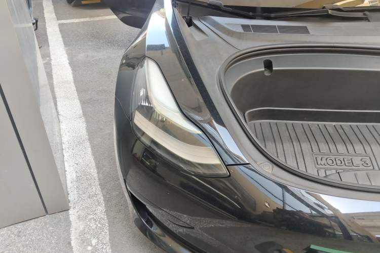 Used Tesla Model 3 2020 Revised Version Standard Range Rear-Wheel Drive – Upgraded Edition Right Front Headlight