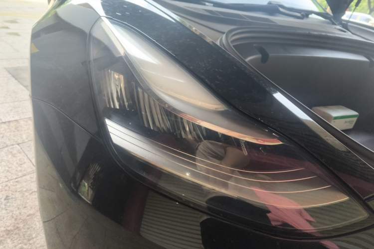 Used Tesla Model 3 2020 Revised Version Standard Range Rear-Wheel Drive – Upgraded Edition Right Front Headlight