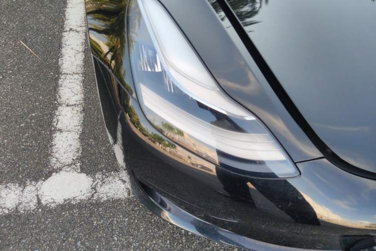 Used Tesla Model 3 2020 Revised Version Standard Range Rear-Wheel Drive – Upgraded Edition Right Front Headlight