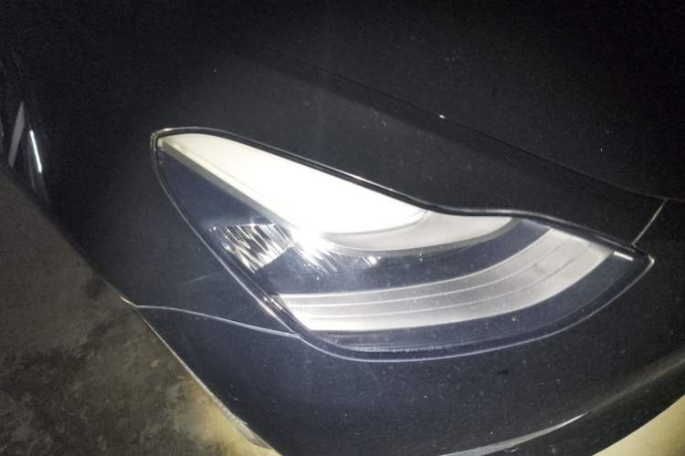Used Tesla Model 3 2020 Long-Range Rear-Wheel-Drive Version Right Front Headlight