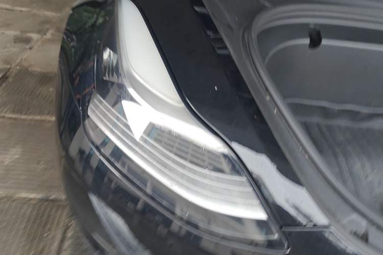 Used Tesla Model 3 2020 Revised Version Standard Range Rear-Wheel Drive – Upgraded Edition Right Front Headlight