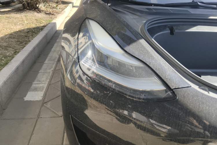 Used Tesla Model 3 2020 Revised Version Standard Range Rear-Wheel Drive – Upgraded Edition Right Front Headlight