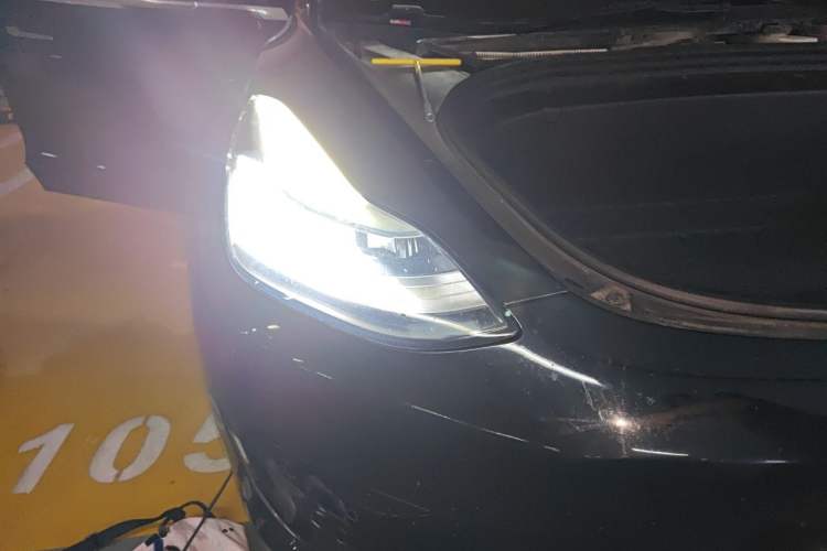 Used Tesla Model 3 2020 Standard Range Rear-Wheel Drive Upgraded Version Right Front Headlight