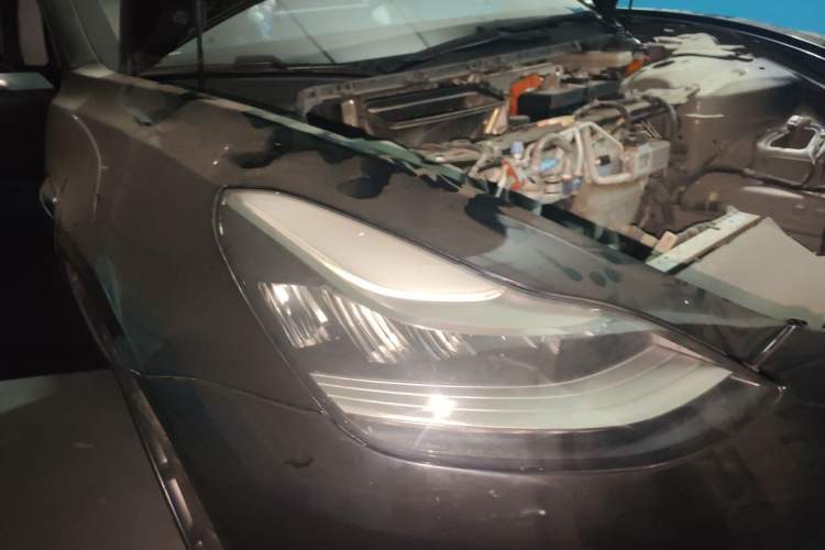 Used Tesla Model 3 2020 Revised Version Standard Range Rear-Wheel Drive – Upgraded Edition Right Front Headlight