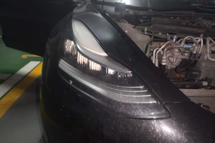 Used Tesla Model 3 2020 Revised Version Standard Range Rear-Wheel Drive – Upgraded Edition Right Front Headlight