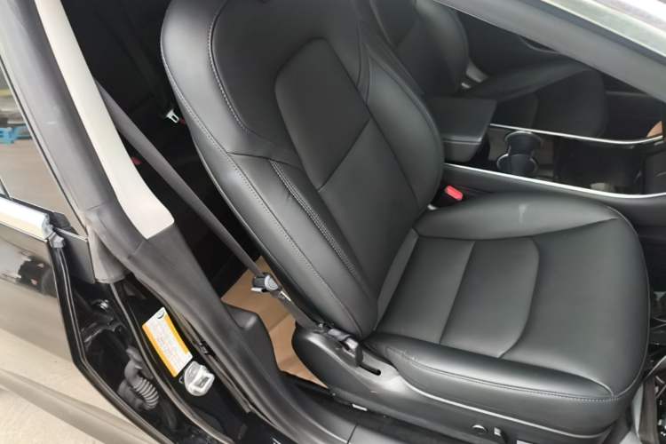Used Tesla Model 3 2020 Revised Version Standard Range Rear-Wheel Drive – Upgraded Edition Right Front Seat