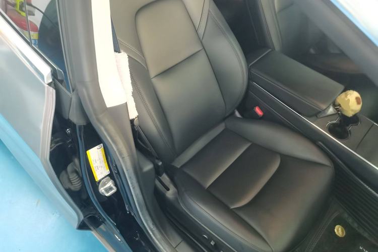 Used Tesla Model 3 2020 Revised Version Standard Range Rear-Wheel Drive – Upgraded Edition Right Front Seat