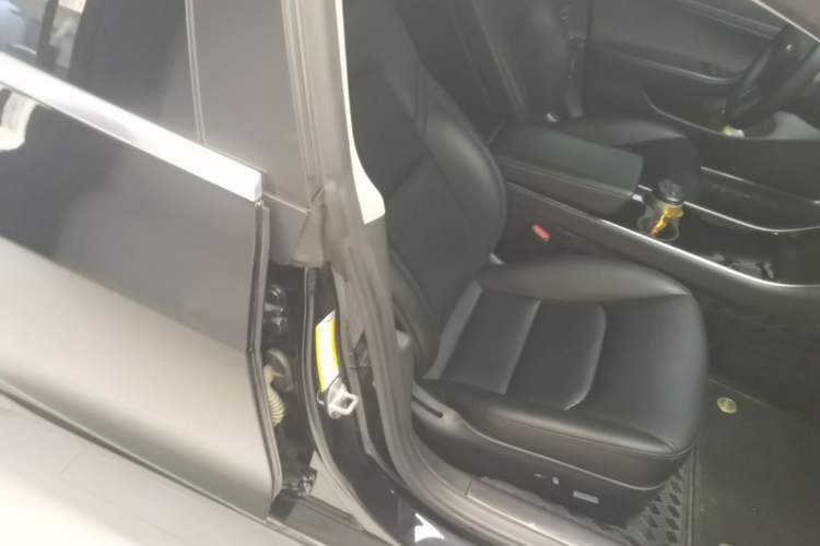 Used Tesla Model 3 2020 Standard Range Rear-Wheel Drive Upgraded Version Right Front Seat