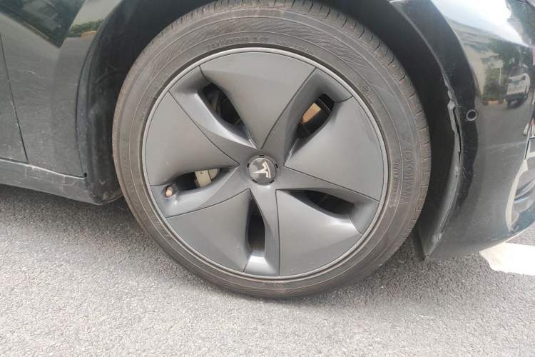Used Tesla Model 3 2020 Standard Range Rear-Wheel Drive Upgraded Version Right Front Wheel Hub