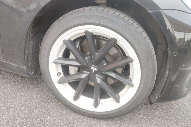 Used Tesla Model 3 2020 Standard Range Rear-Wheel Drive Upgraded Version Right Front Wheel Hub