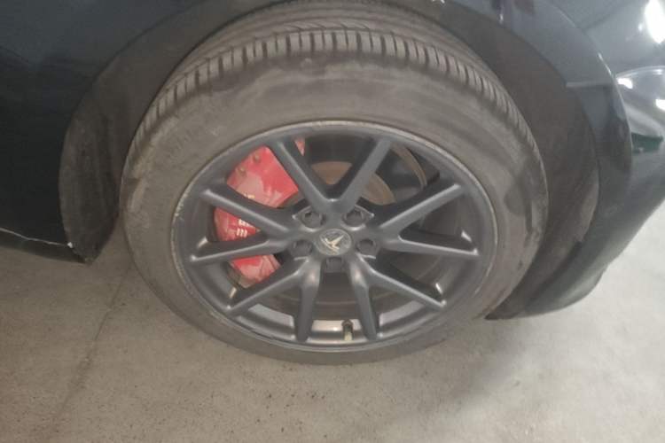Used Tesla Model 3 2020 Standard Range Rear-Wheel Drive Upgraded Version Right Front Wheel Hub