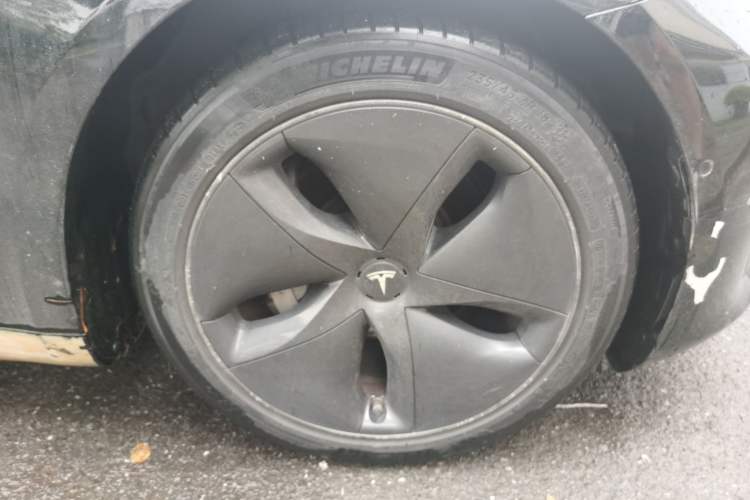 Used Tesla Model 3 2020 Standard Range Rear-Wheel Drive Upgraded Version Right Front Wheel Hub