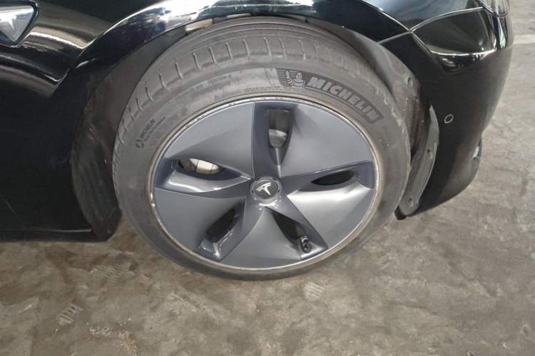 Used Tesla Model 3 2020 Standard Range Rear-Wheel Drive Upgraded Version Right Front Wheel Hub