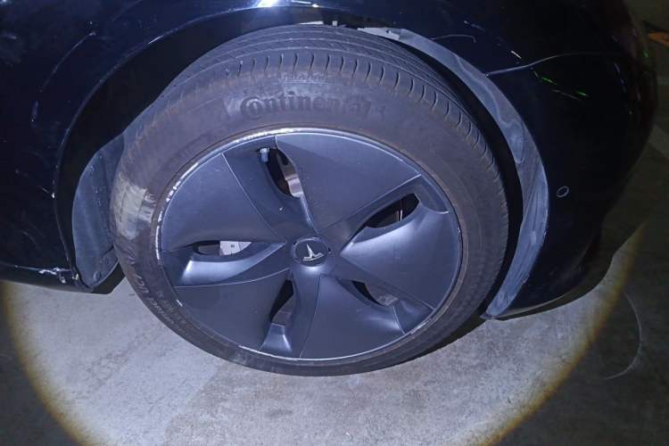 Used Tesla Model 3 2020 Standard Range Rear-Wheel Drive Upgraded Version Right Front Wheel Hub