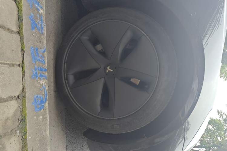Used Tesla Model 3 2020 Refreshed Version Long-Range Rear-Wheel Drive Right Front Wheel Hub