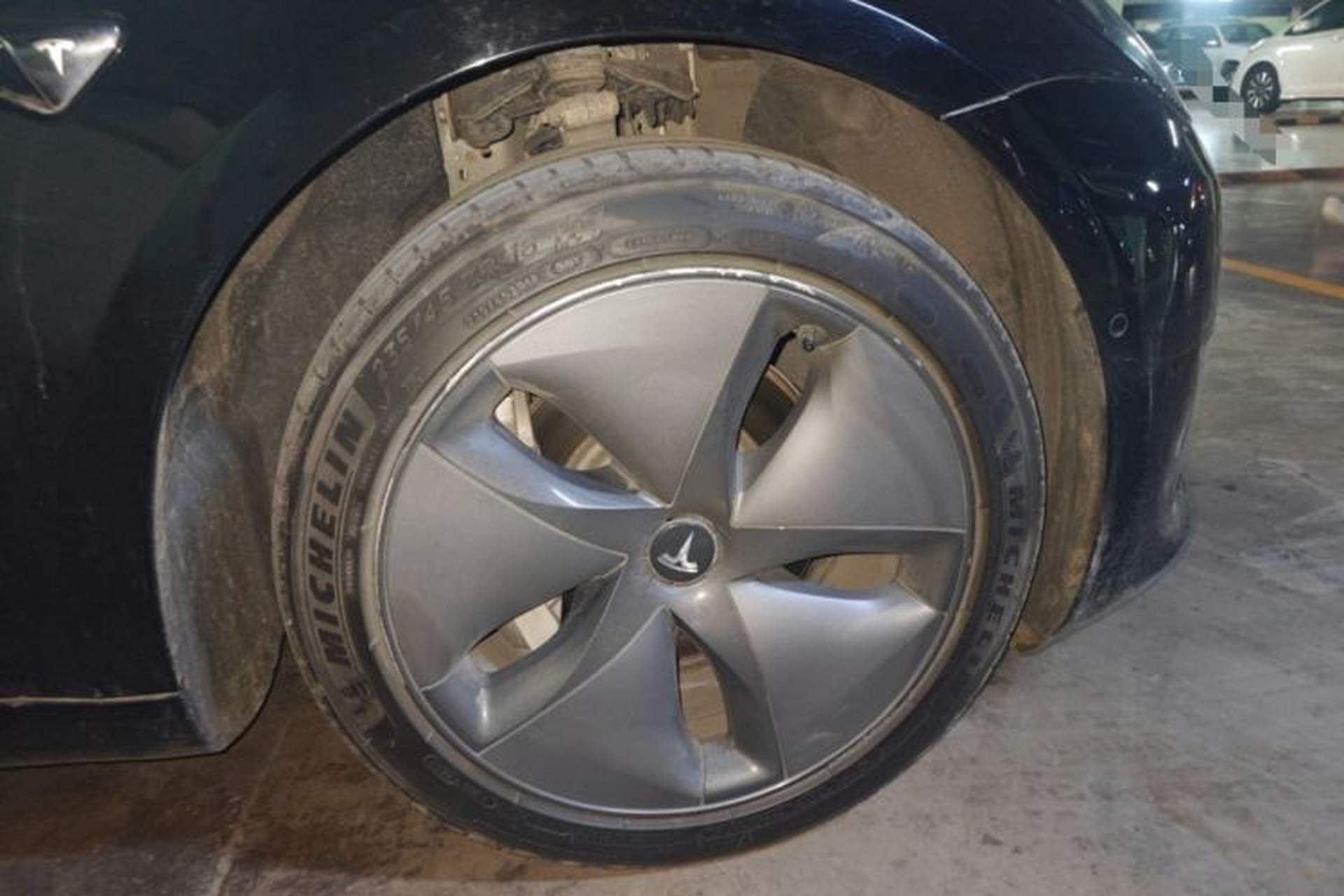 Used Tesla Model 3 2020 Refreshed Version Long-Range Rear-Wheel Drive Right Front Wheel Hub