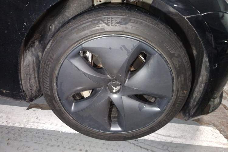 Used Tesla Model 3 2020 Standard Range Rear-Wheel Drive Upgraded Version Right Front Wheel Hub