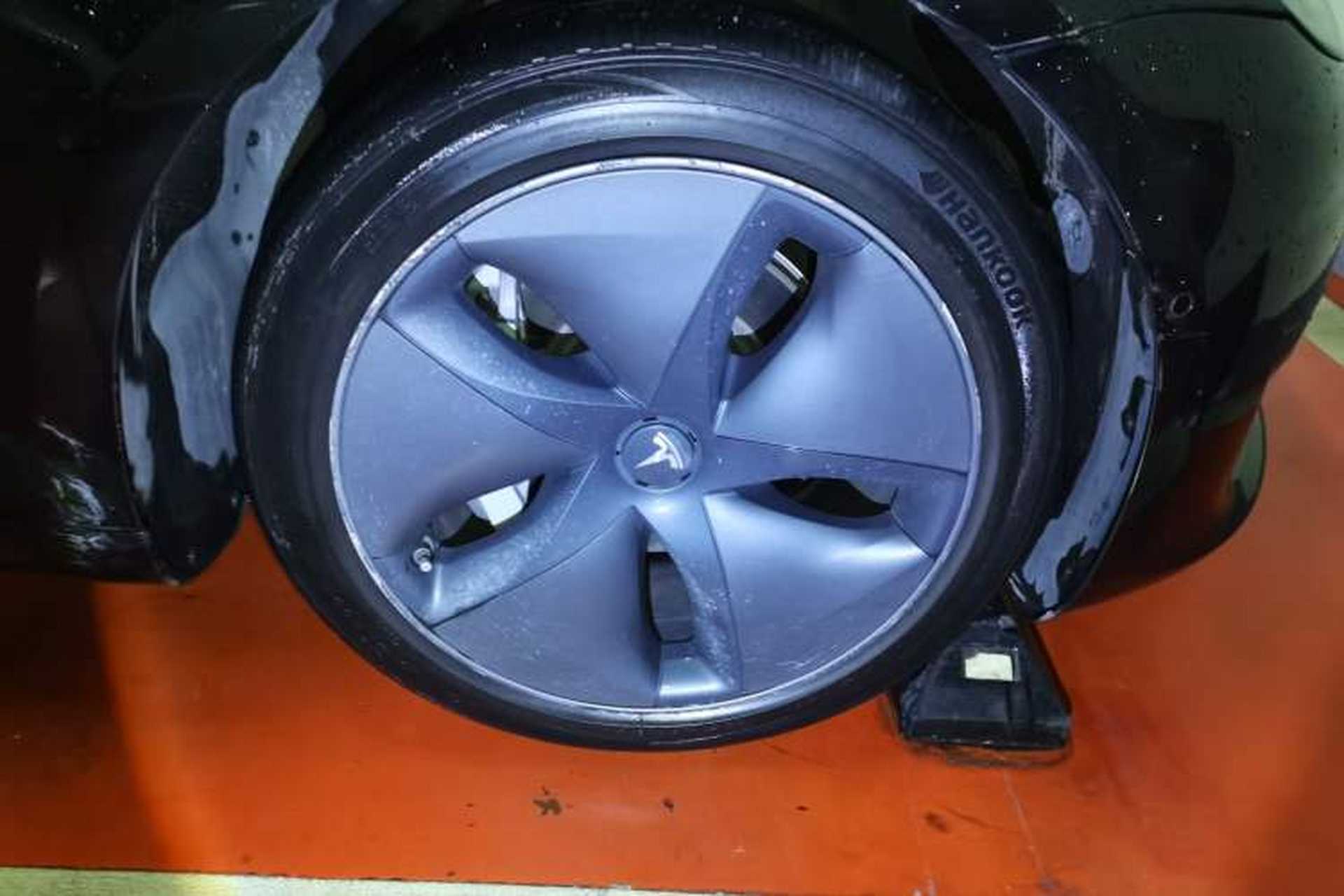 Used Tesla Model 3 2020 Standard Range Rear-Wheel Drive Upgraded Version Right Front Wheel Hub