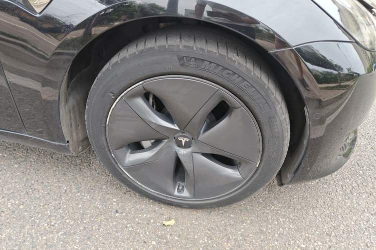 Used Tesla Model 3 2020 Standard Range Rear-Wheel Drive Upgraded Version Right Front Wheel Hub
