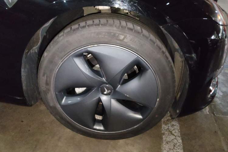 Used Tesla Model 3 2020 Refreshed Version Long-Range Rear-Wheel Drive Right Front Wheel Hub