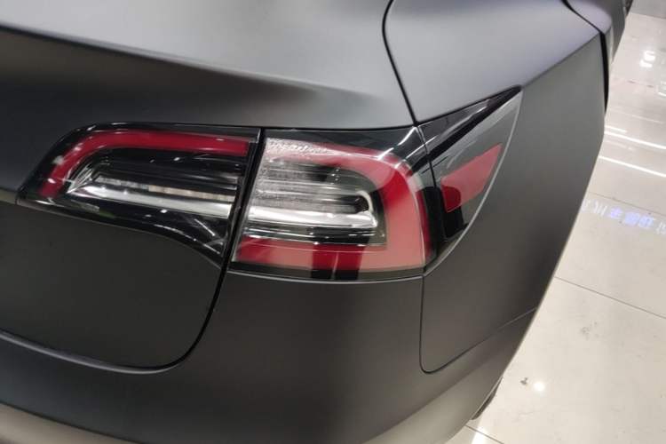 Used Tesla Model 3 2020 Standard Range Rear-Wheel Drive Upgraded Version Right Rear Taillight