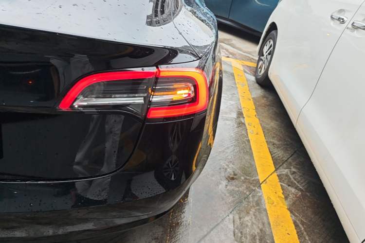Used Tesla Model 3 2020 Refreshed Version Long-Range Rear-Wheel Drive Right Rear Taillight
