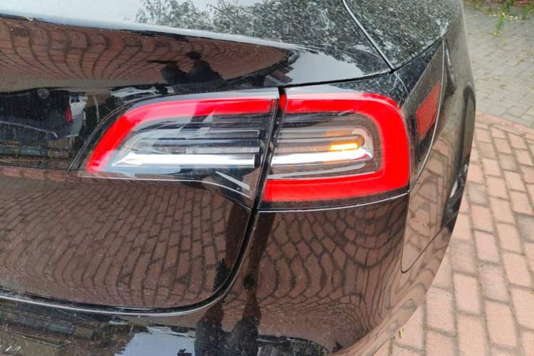 Used Tesla Model 3 2020 Refreshed Version Long-Range Rear-Wheel Drive Right Rear Taillight