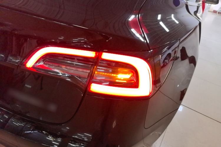 Used Tesla Model 3 2020 Standard Range Rear-Wheel Drive Upgraded Version Right Rear Taillight