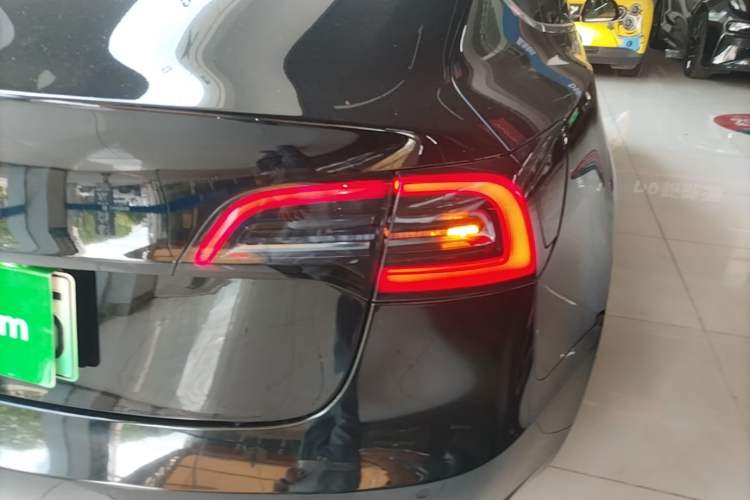 Used Tesla Model 3 2020 Standard Range Rear-Wheel Drive Upgraded Version Right Rear Taillight